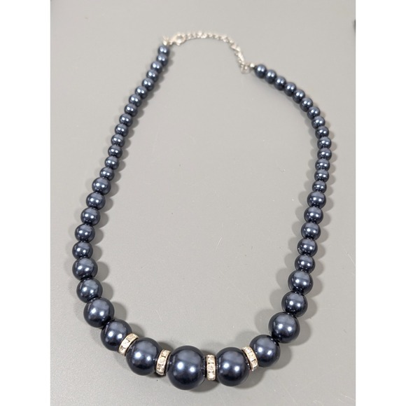 Elegant Gray Faux Pearl Rhinestone Graduated Bead Necklace Retro 20 in - Picture 2 of 9